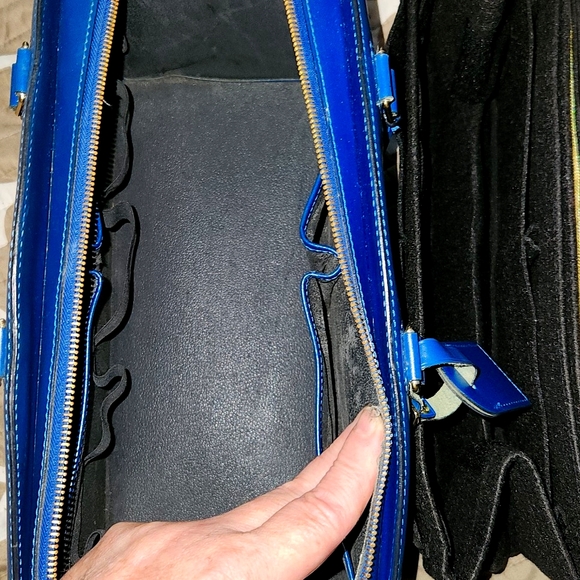 Louis Vuitton Vintage Epi Riviera With COA - Picture 8 of 15